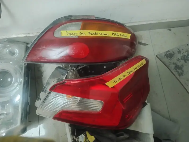 Focos traseros derecho wrx 2021