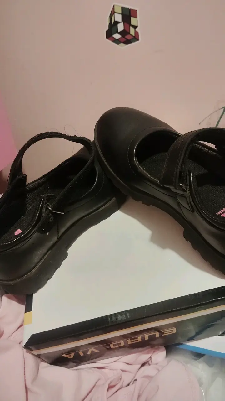 Zapatos escolares negros