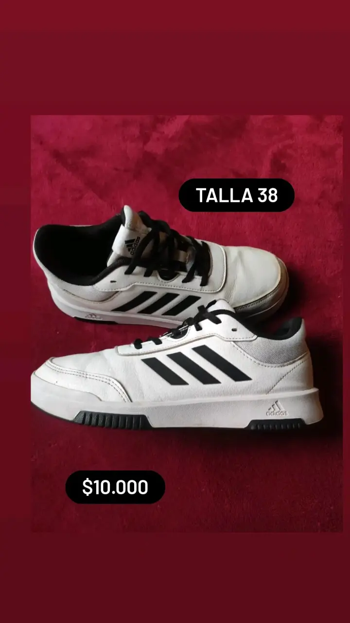 Zapatillas blancas deportivas