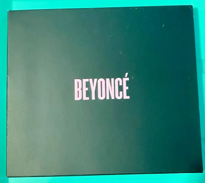 BEYONCÉ CD/DVD(2013)