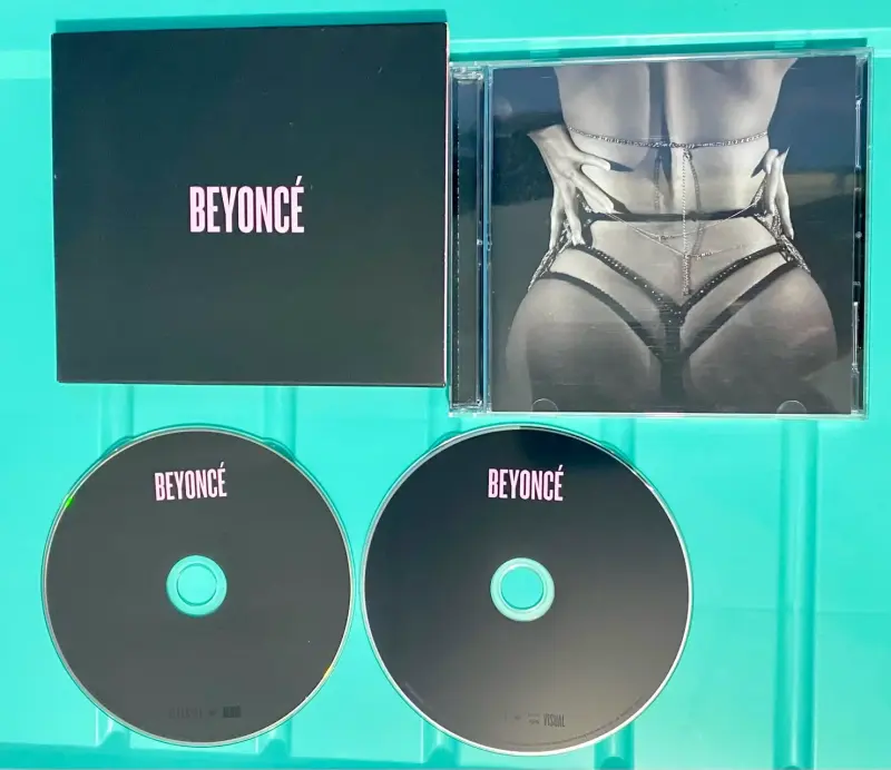 BEYONCÉ CD/DVD(2013) - 3