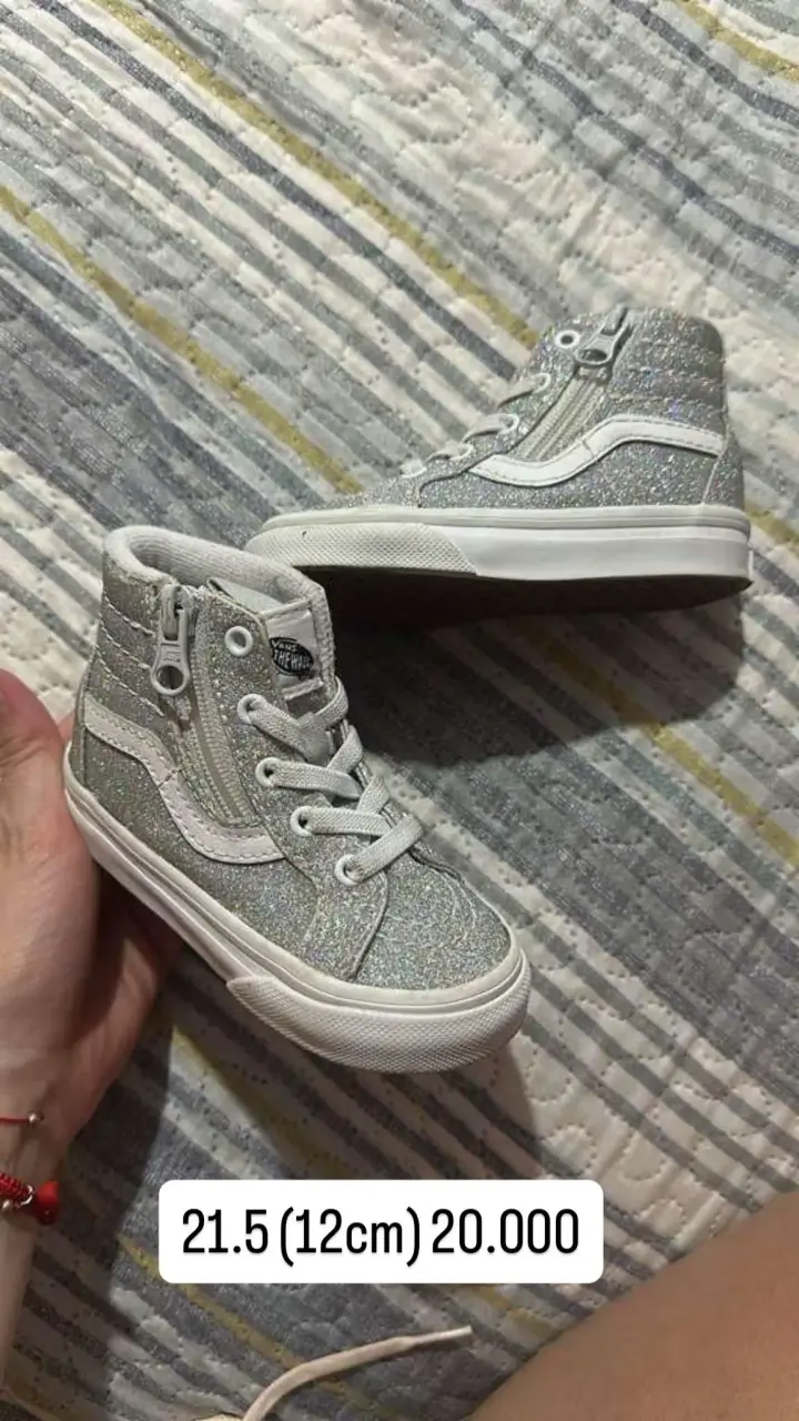 Zapatillas brillantes para niña talla 22.5