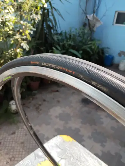 Aros de bicicleta en buen estado - miniatura 2