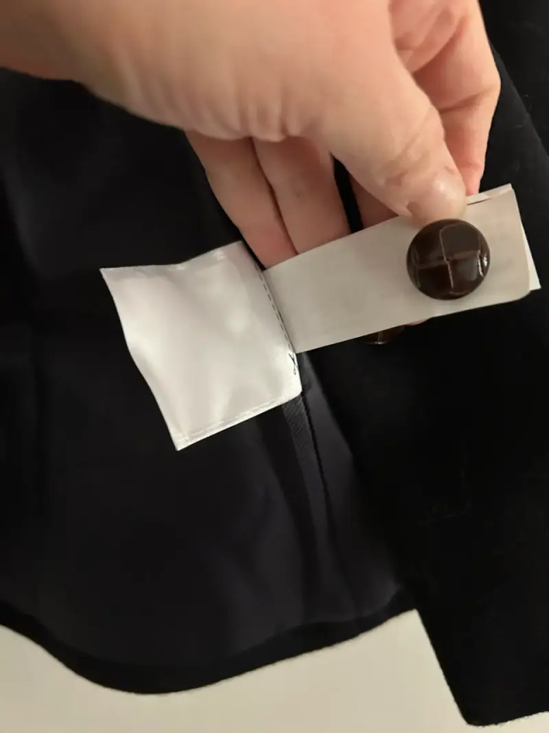 Abrigo negro con cuello de piel 2 años - 3
