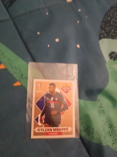 Lámina Kylian Mbappé Legend - miniatura 1