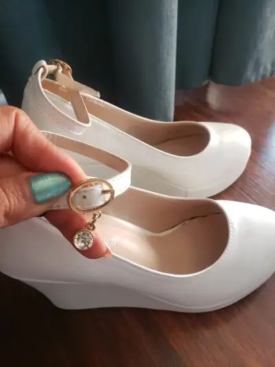 Zapatos blancos con plataforma - miniatura 2