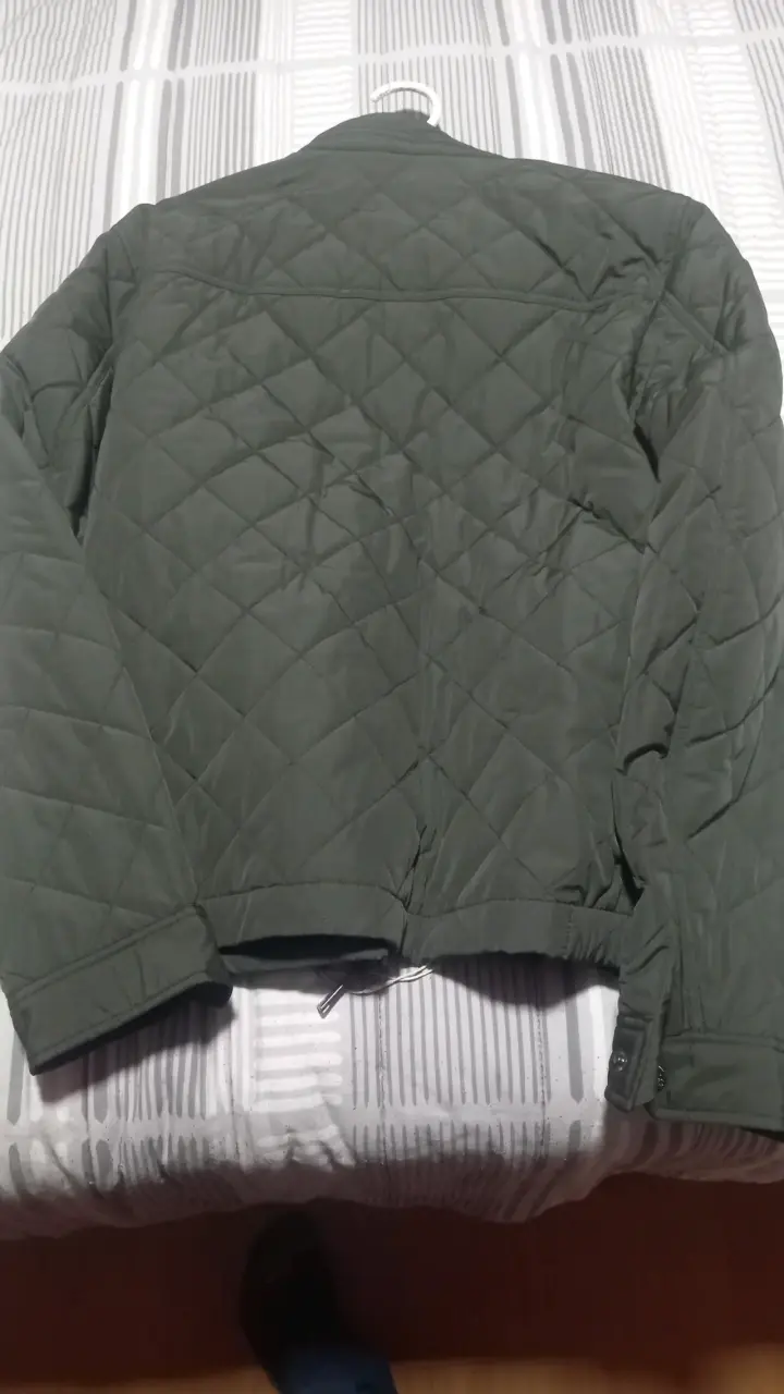 Chaqueta acolchada verde musgo