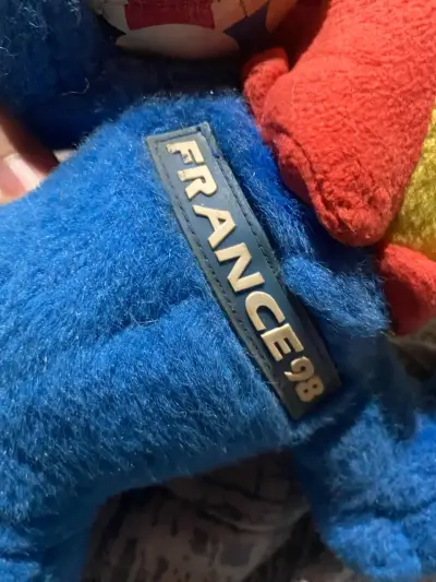 Peluche Francia 98 con balón - miniatura 5