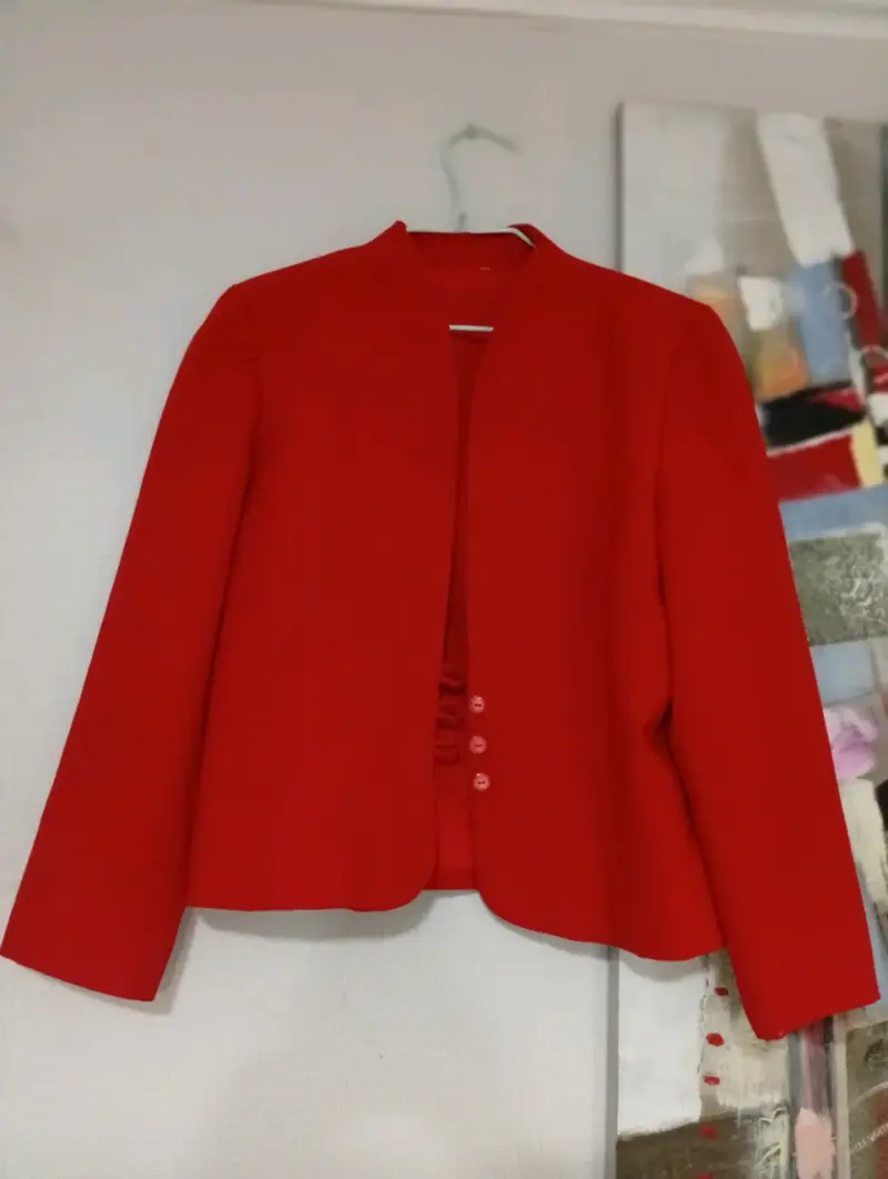 Chaqueta roja elegante