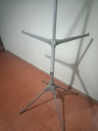 Soporte plegable para ropa - miniatura 1