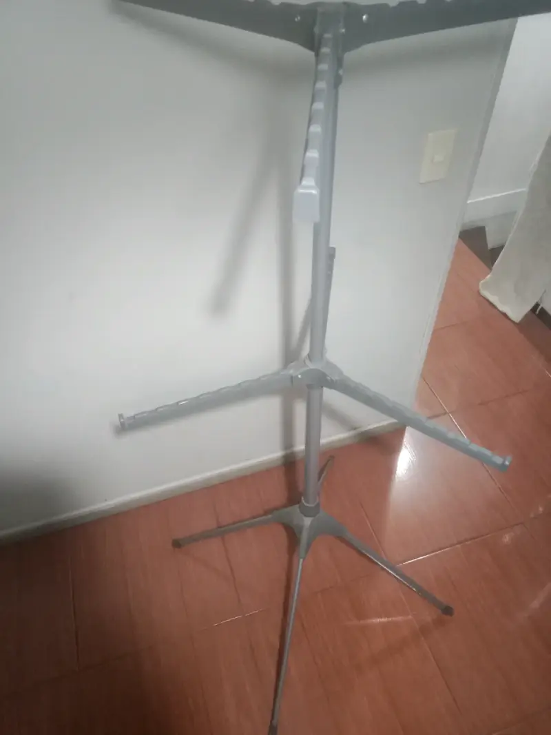 Soporte plegable para ropa - 2