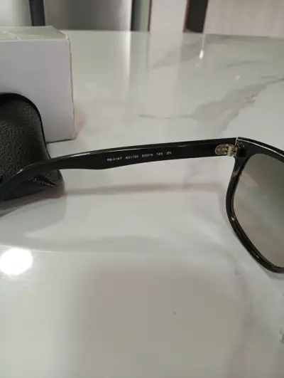 Gafas de sol Ray-Ban negras - miniatura 2