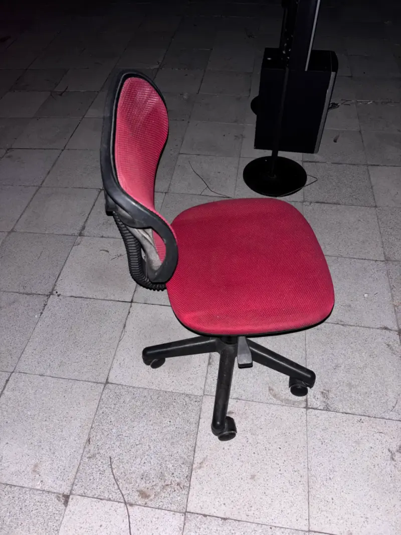 Silla de oficina roja - 2