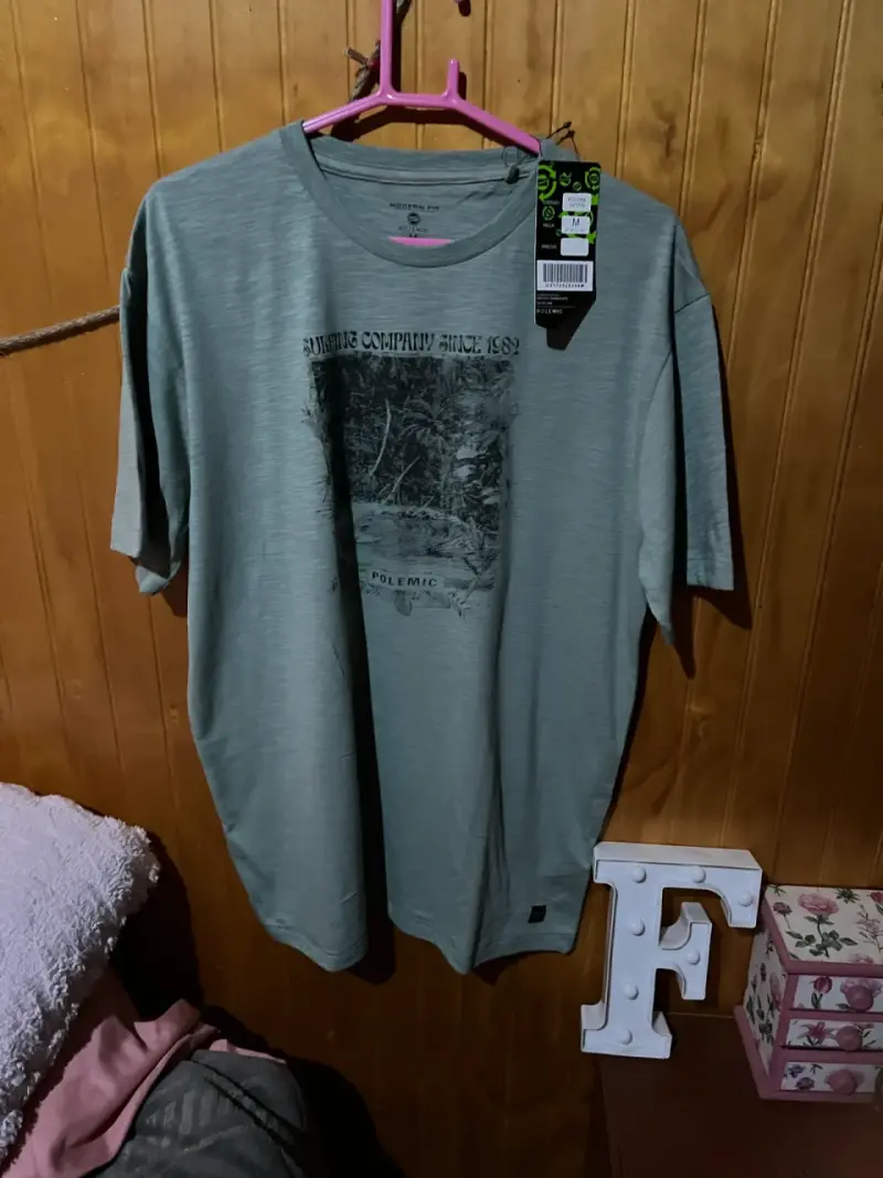 Polera gris moderna talla M