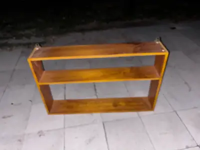 Repisa de madera con tres niveles - miniatura 1