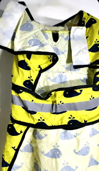 Impermeable C/capucha, Fondo Amarillo Con Ballenas - miniatura 6