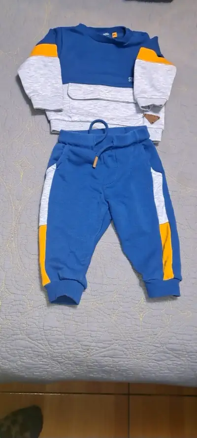 Conjunto infantil azul y gris talle 6 meses. - miniatura 1