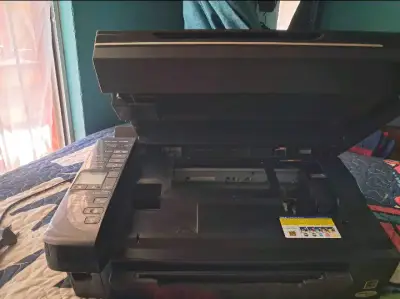 Impresora multifuncional Epson usada - miniatura 4