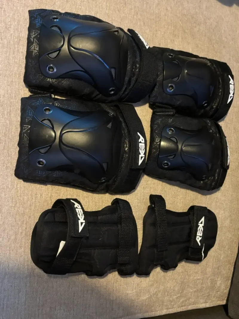 Set de protecciones skate REVA