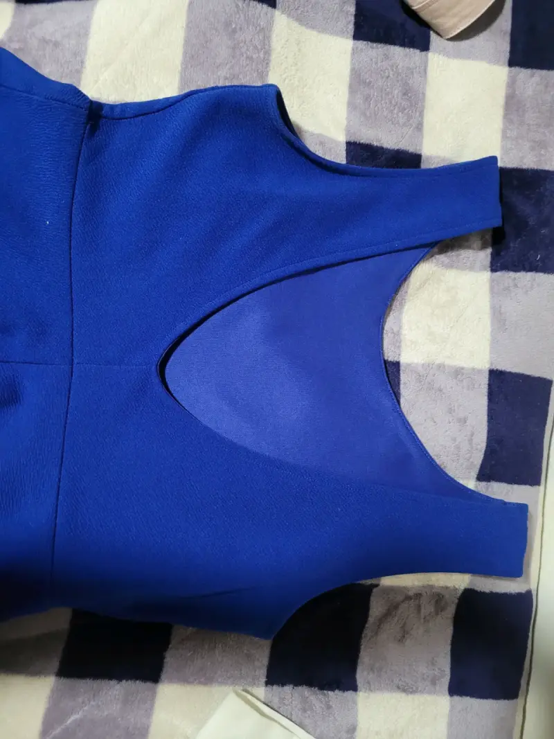 Vestido azul con escote en espalda - 2