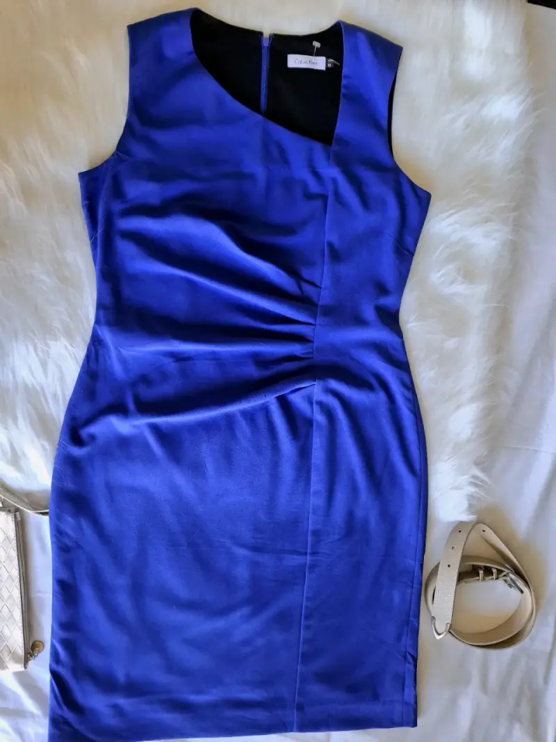 Vestido azul sin mangas
