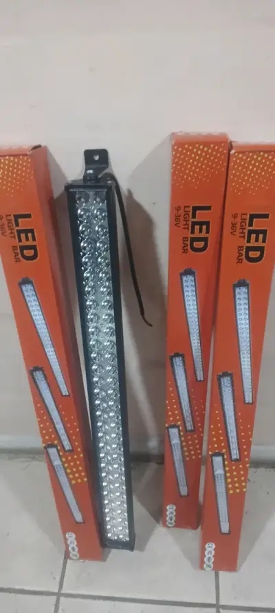 Barra de luz LED 9-36V - miniatura 1
