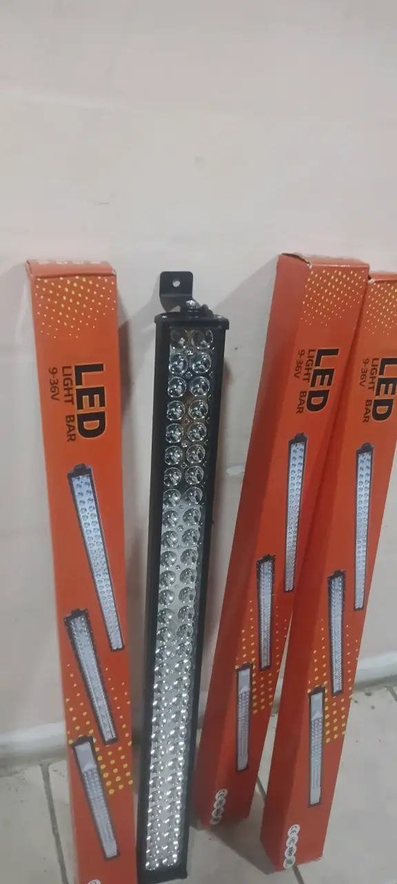 Barra de luz LED 9-36V - 3