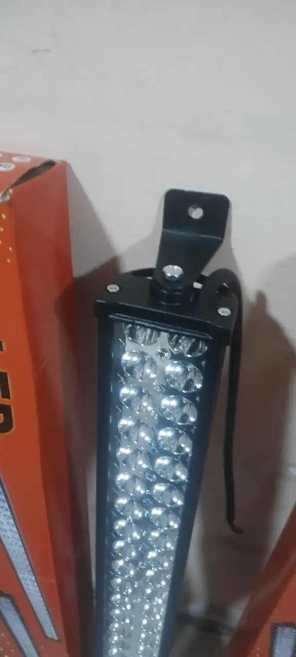 Barra de luz LED 9-36V - 7