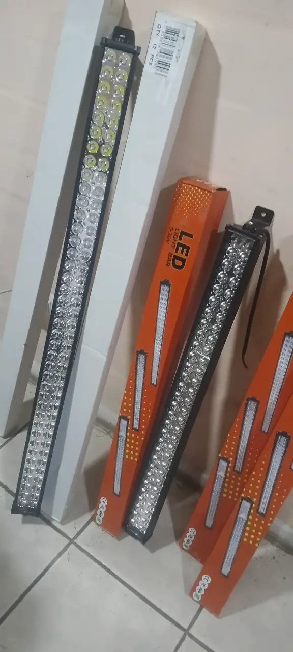 Barra de luz LED 9-36V - 10