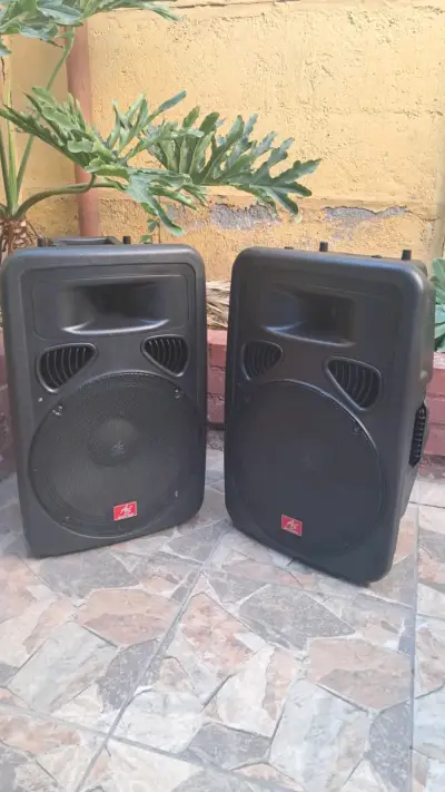 Parlantes de sonido portátil amplificados - miniatura 1