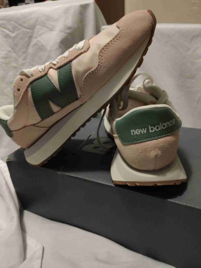 Zapatillas deportivas rosa y verde - miniatura 2