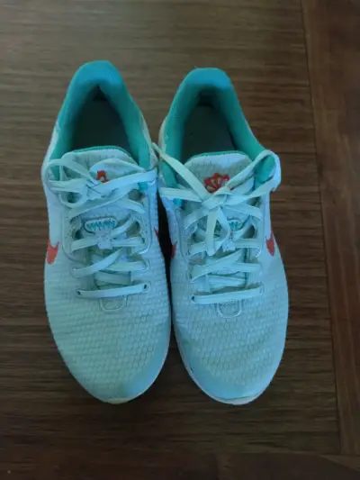 Zapatillas Nike deportivas celestes - miniatura 2