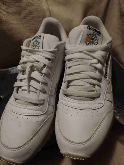 Zapatillas Reebok blancas y amarillas - miniatura 2
