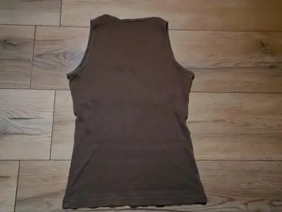 Polera sin mangas marrón - miniatura 2