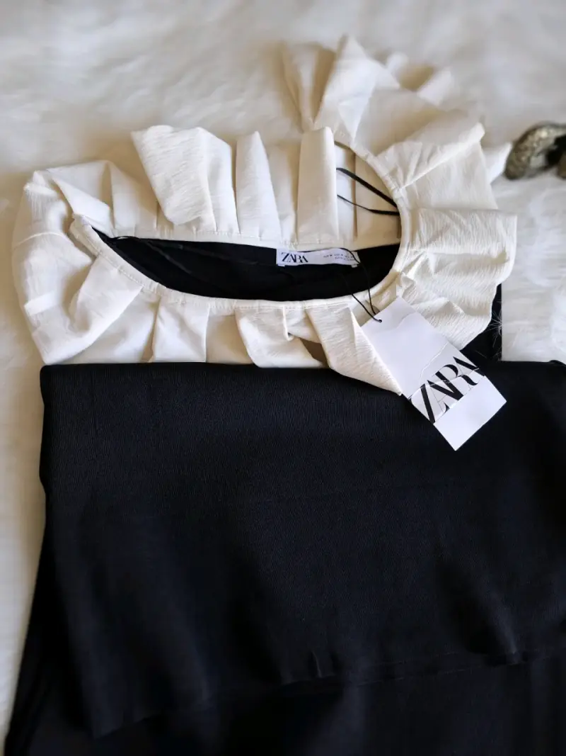Vestido negro con cuello blanco - 4