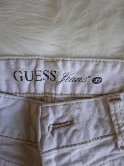 Jeans blancos Guess de mujer - miniatura 2