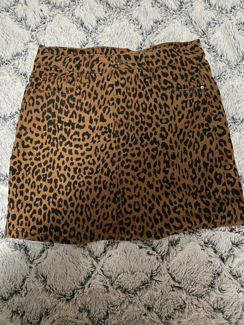 Falda corta estampado leopardo