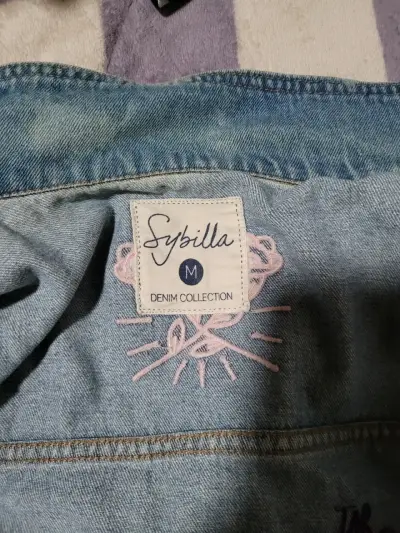 Chaqueta de mezclilla con estampados - miniatura 2