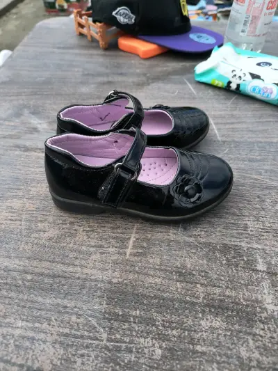 Zapatos charol negros para niñas - miniatura 2