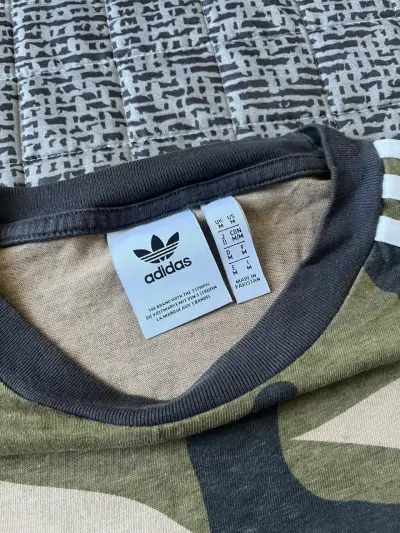 Polera Adidas camuflada - miniatura 2