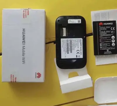 Router portátil Huawei blanco - miniatura 2