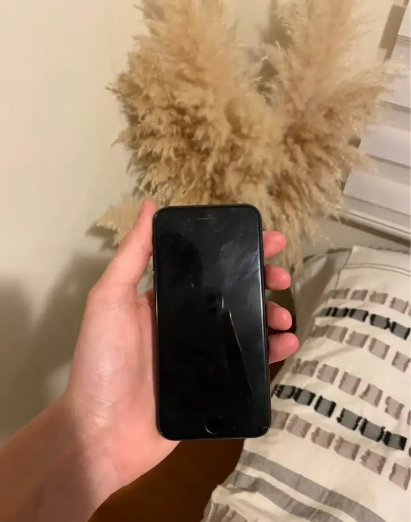 iPhone SE 2020 - 2