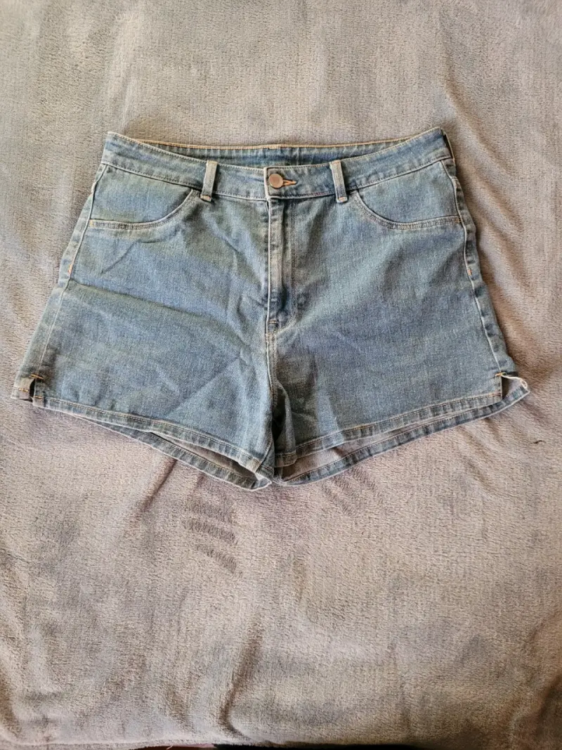 Shorts de mezclilla azul claro