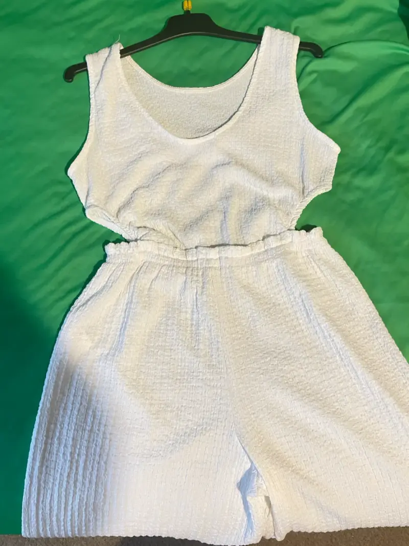 Enterito blanco con textura - 2