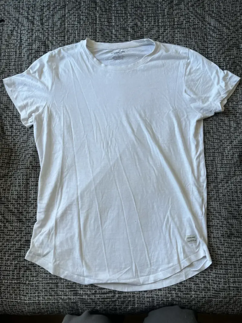 Polera blanca de algodón