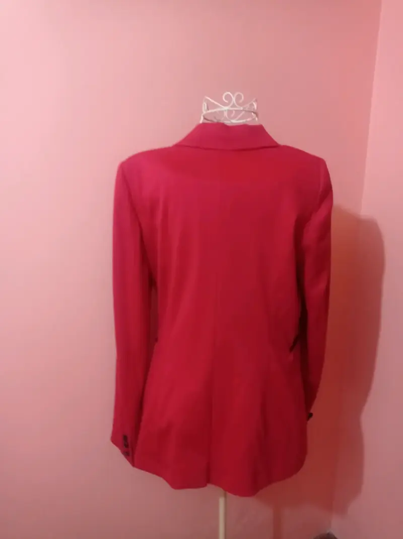 Blazer rojo elegante - 2