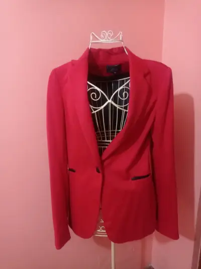 Blazer rojo elegante - miniatura 3