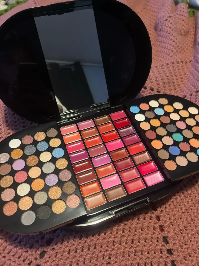 Paleta de sombras multicolor - 2