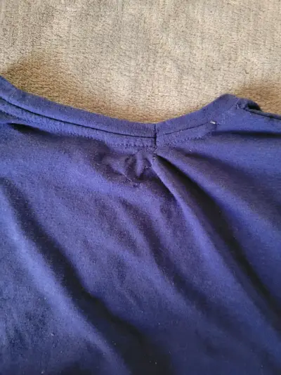 Polera azul con texto 'Mermaid' - miniatura 2