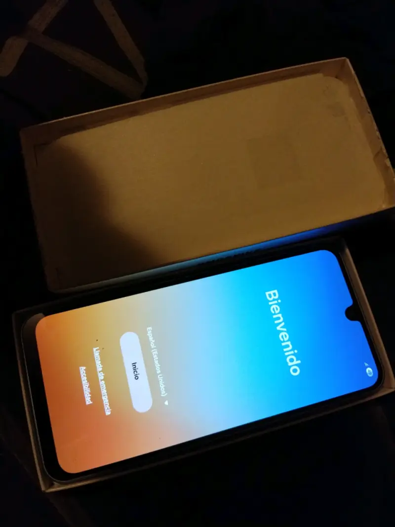 Smartphone Galaxy A17 abierto sin uso - 2